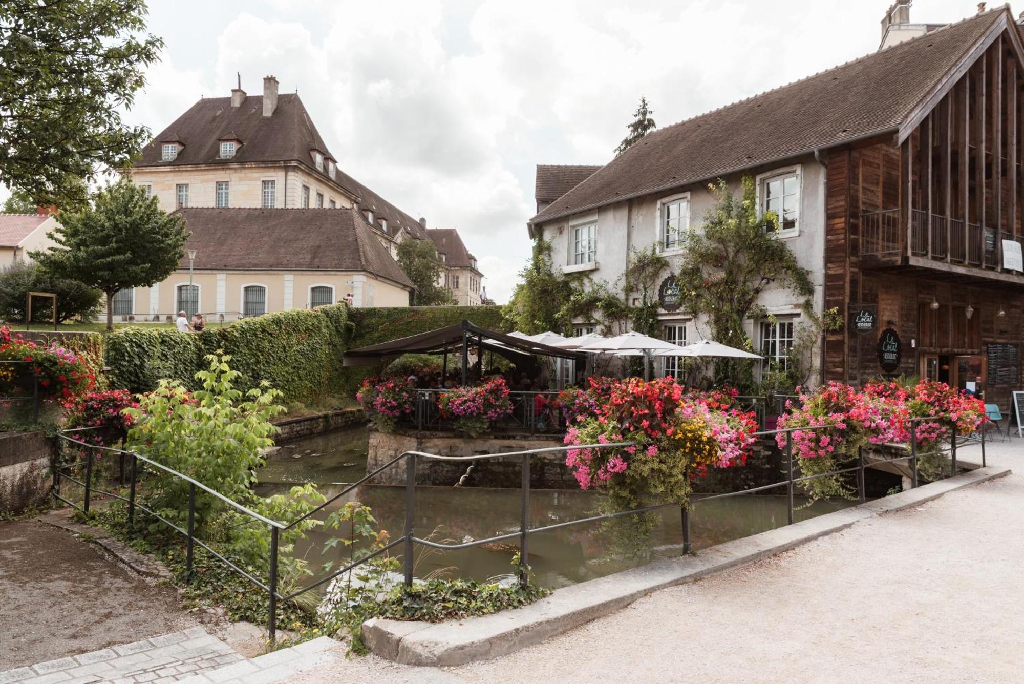 Terrasse Vue Imprenable Canal Apartment Dole Exterior photo